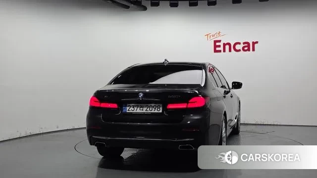 BMW 5 Series (G30) id 3042912 из Кореи 14