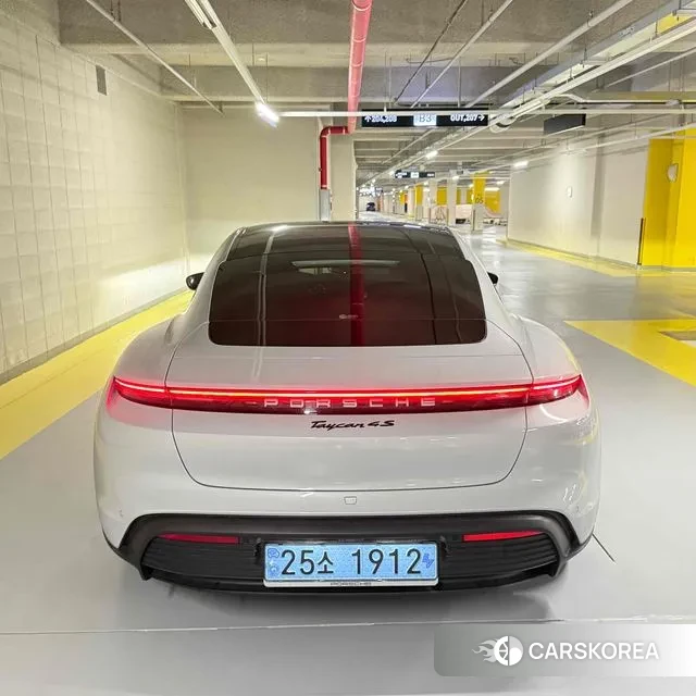 Porsche Taycan id 2914988 из Кореи 8