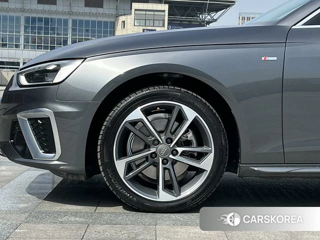 Audi A4L id 4359027 из Китая 14