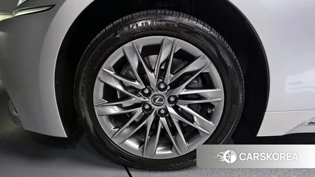 Lexus LS500h 5th generation id 3682395 из Кореи 14