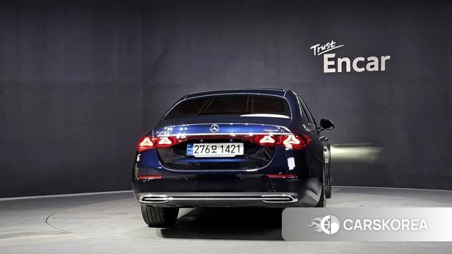 Mercedes-Benz E-Class W214 id 4612569 из Кореи 14