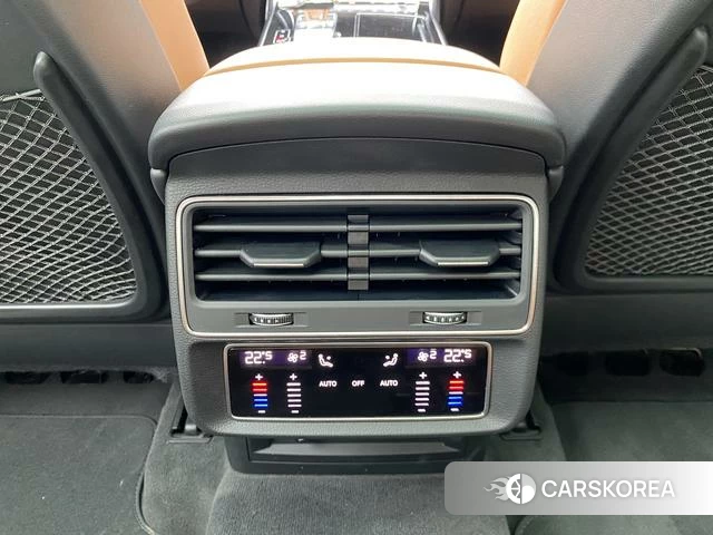 Audi RS Q8 id 4299709 из Китая 18