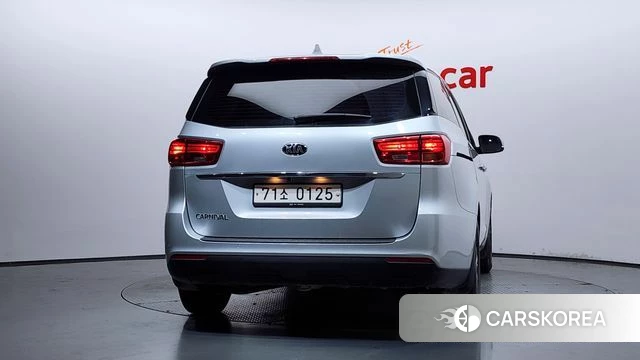 Kia The New Carnival id 4490385 из Кореи 26