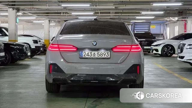 BMW 5 Series (G60) id 3629024 из Кореи 9