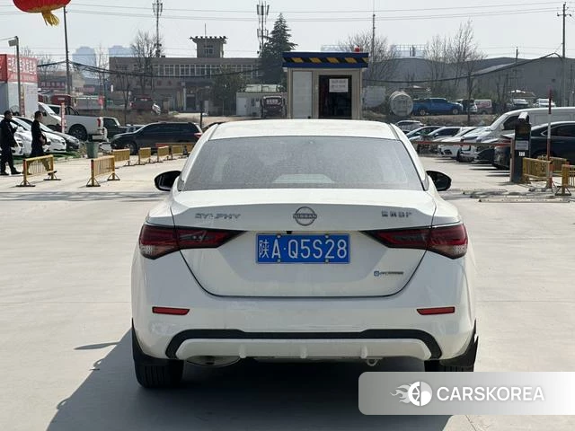 Nissan Xuan Yi 2022 Белый из Китая, фото 4