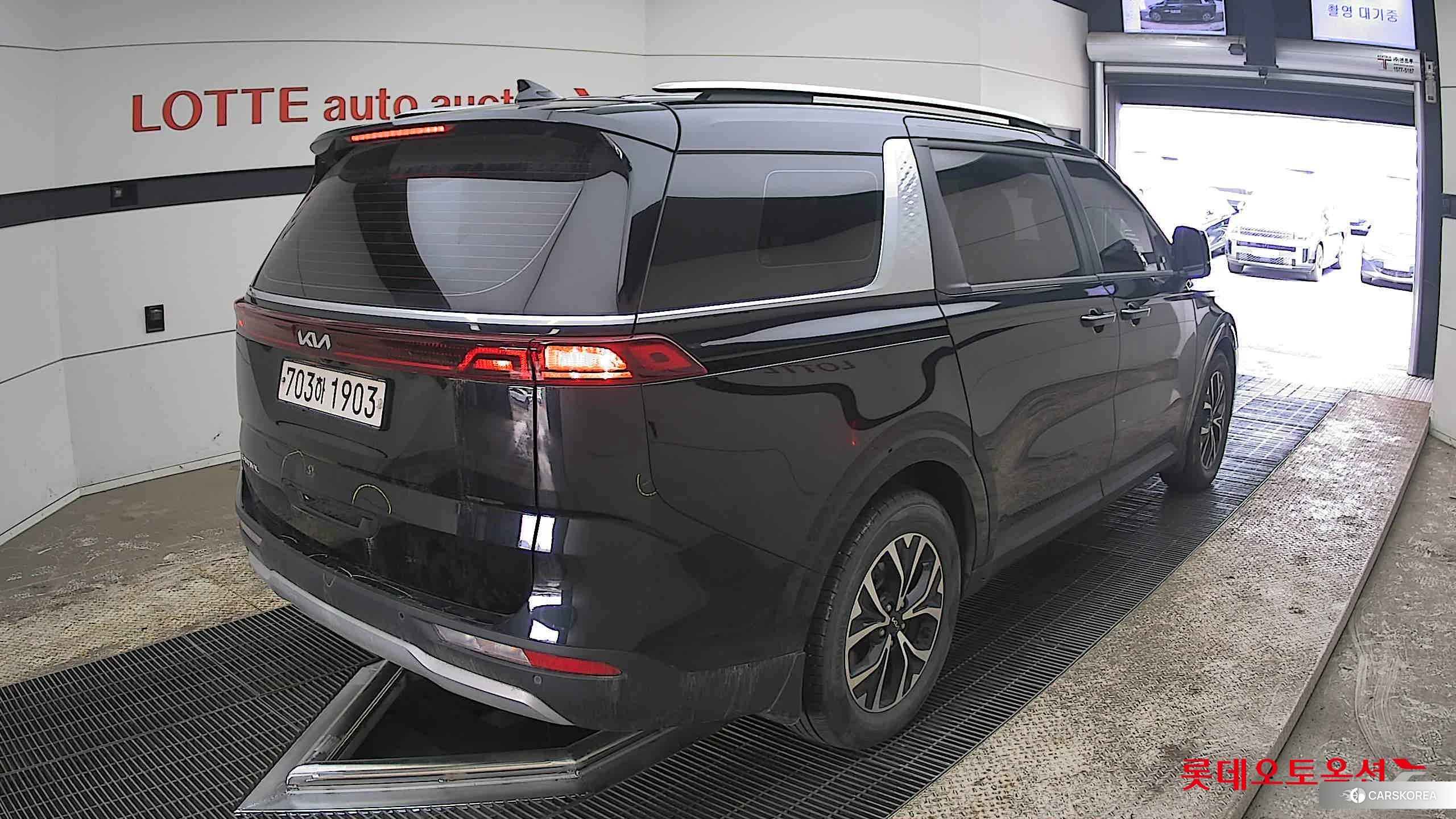 Kia Carnival id 3875718 из Кореи 31