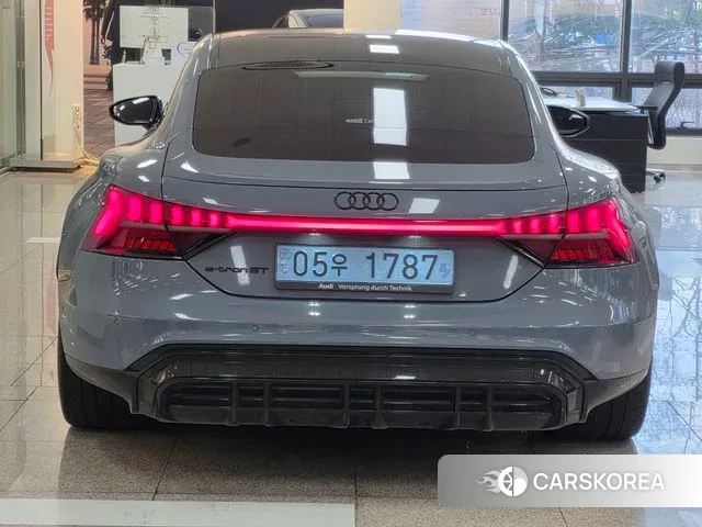 Audi e-Tron GT id 3725984 из Кореи 14