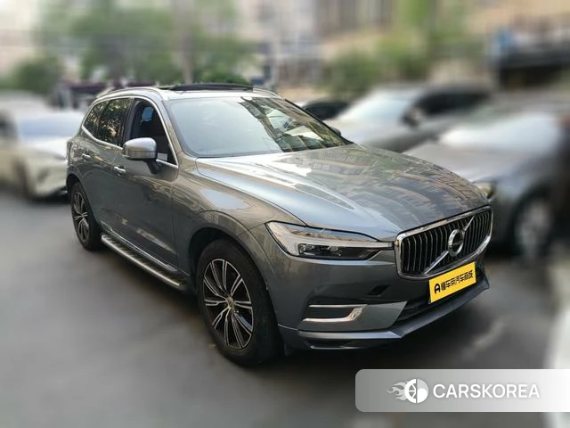 Volvo XC60 2021 Темно-серый из Китая, фото 4