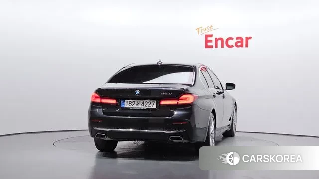 BMW 5 Series (G30) id 3354522 из Кореи 14