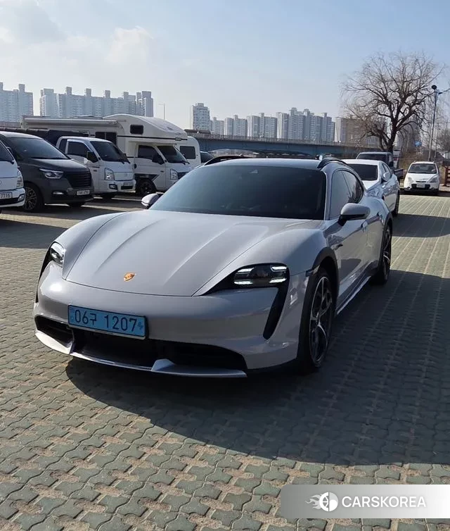 Porsche Taycan 2023 Синий из Кореи, фото 5
