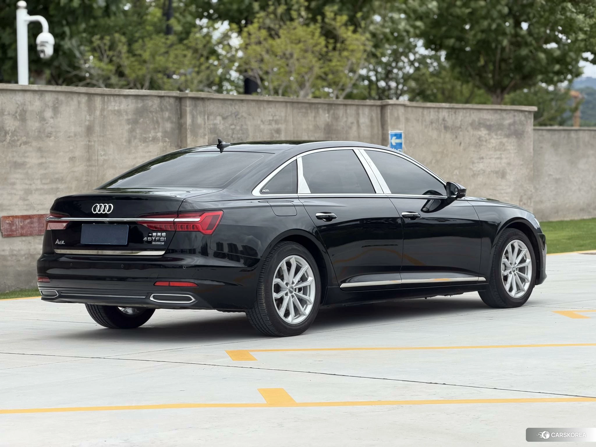 Audi A6L id 4479300 из Китая 9