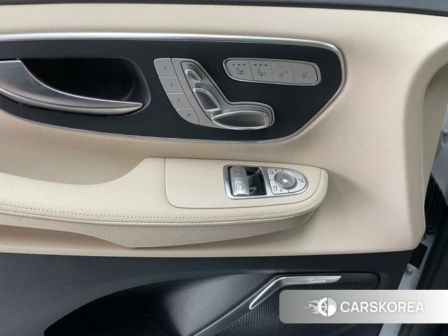 Mercedes-Benz V-class id 4348775 из Китая 27