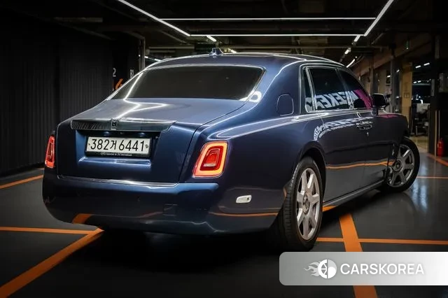 Rolls-Royce Phantom 2018 Светло-серебряный цвет из Кореи, фото 6