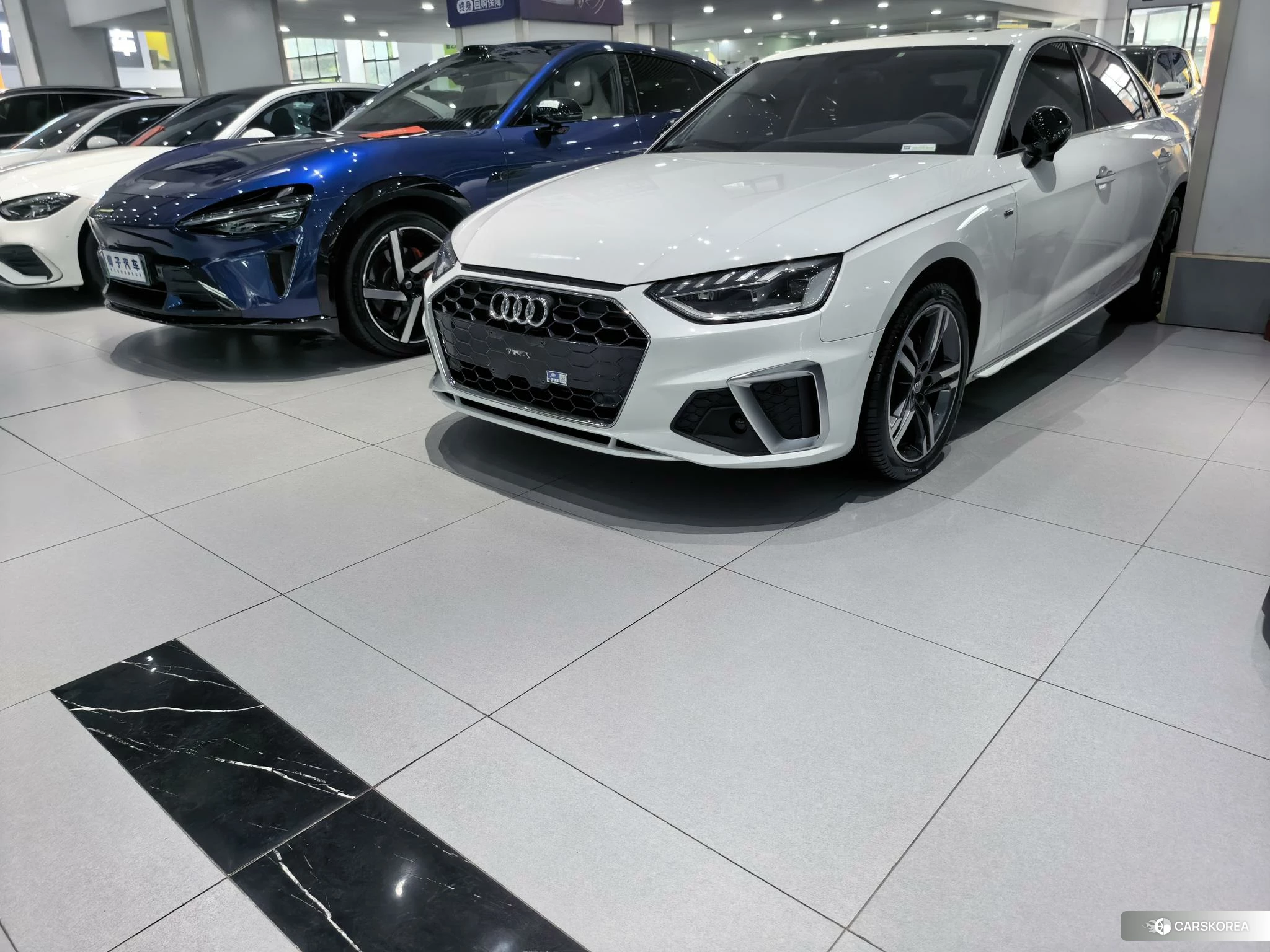 Audi A4L id 4486183 из Китая 11
