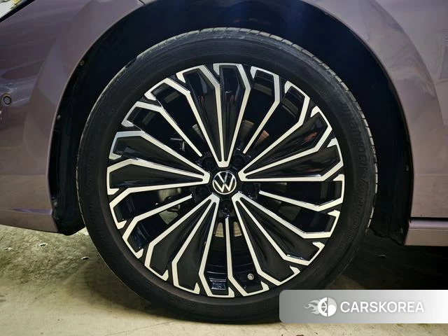 Volkswagen Passat id 3857782 из Китая 7