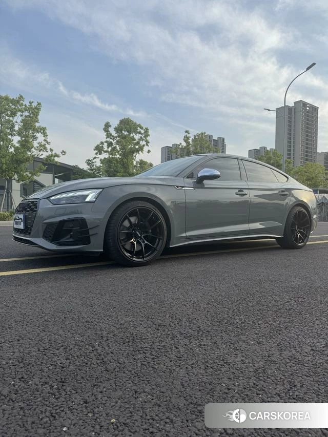 Audi S5 2023 Темно-серый из Китая, фото 4