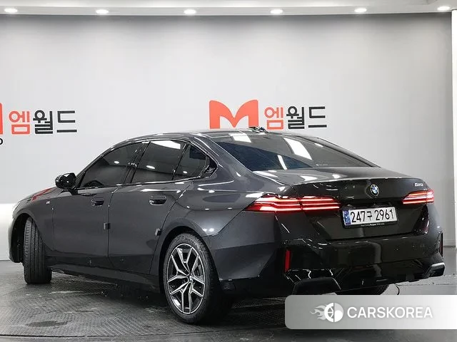 BMW 5 Series (G60) id 3457219 из Кореи 14