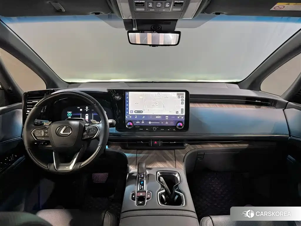 Lexus LM id 4600515 из Китая 21