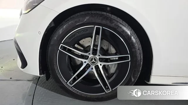 Mercedes-Benz E-Class W214 id 3467190 из Кореи 14