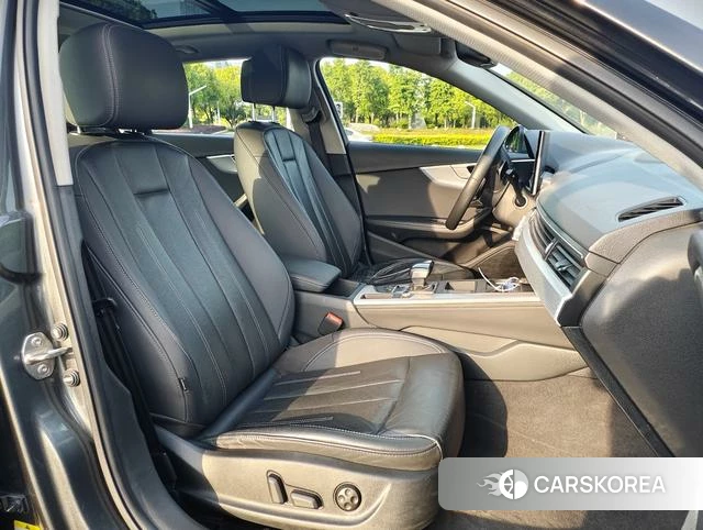 Audi A4L id 4300283 из Китая 15