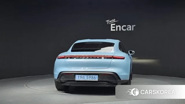 Porsche Taycan id 3472109 из Кореи 14