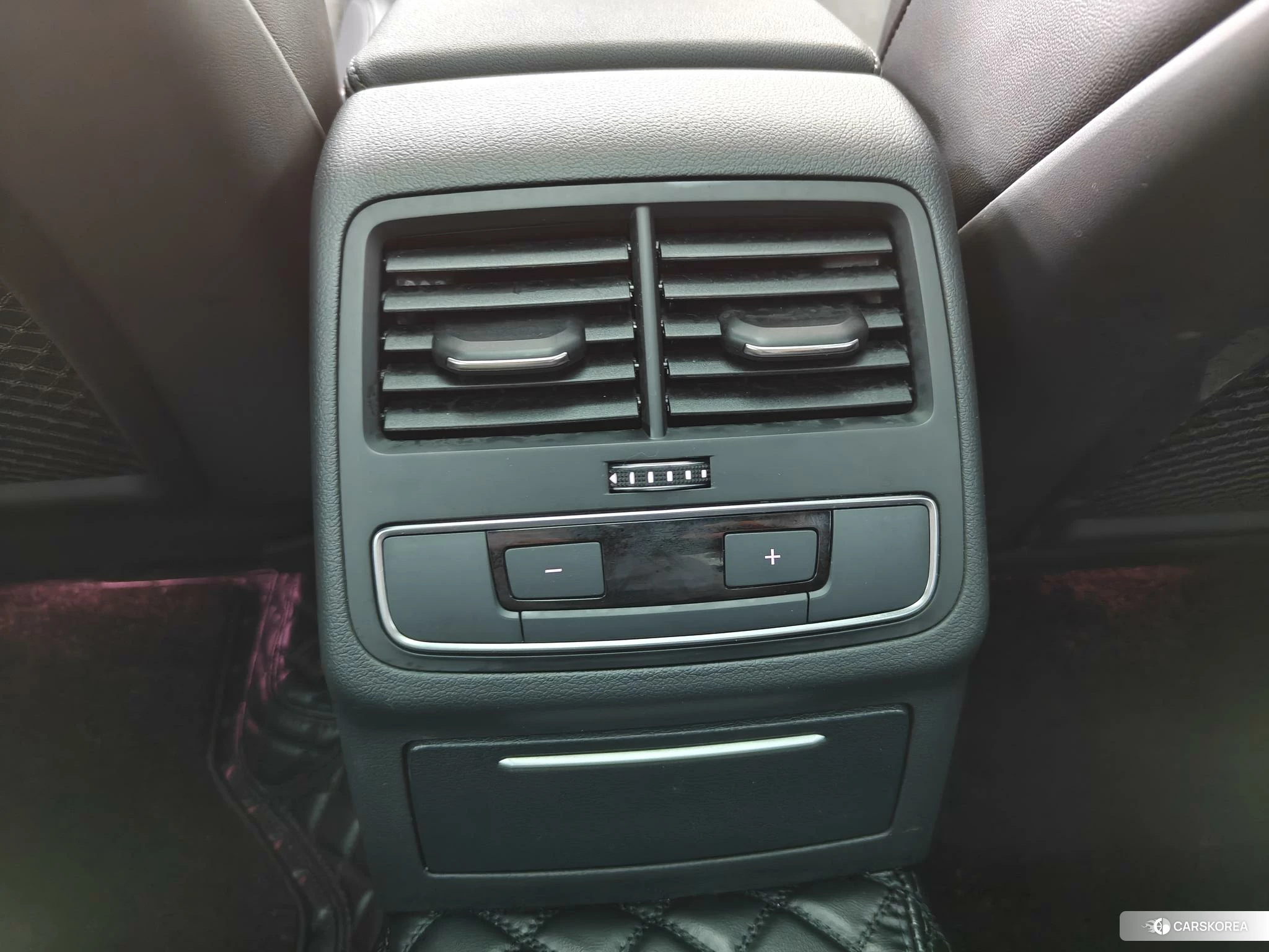 Audi A4L id 4413335 из Китая 15