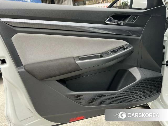 Volkswagen Bora id 4271418 из Китая 18