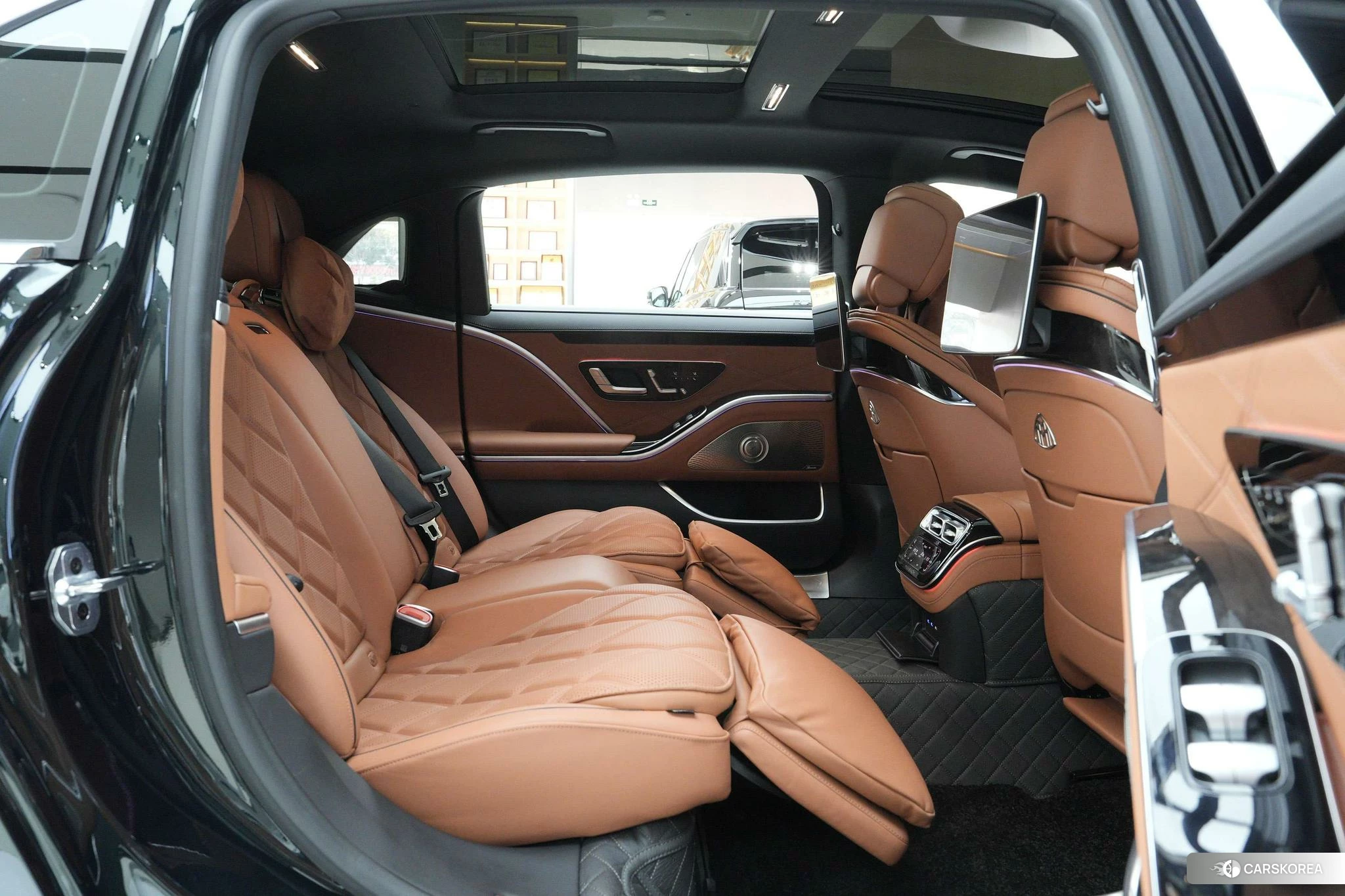 Mercedes-Benz Maybach S-class 2023 Черный из Китая, фото 4