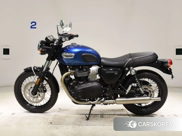 Triumph BONNEVILLE T100 2023 из Японии