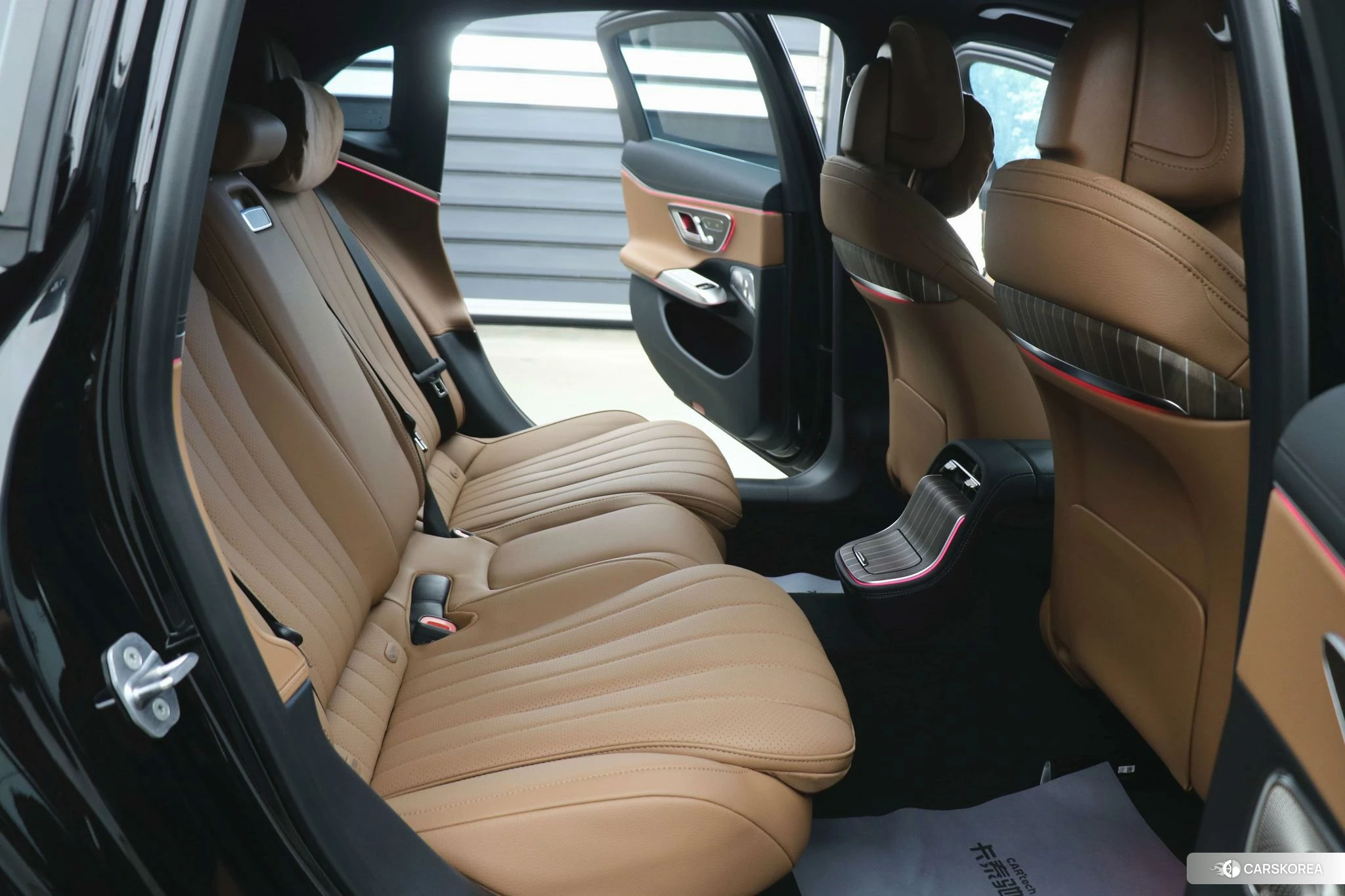 Mercedes-Benz E-class id 4426812 из Китая 27