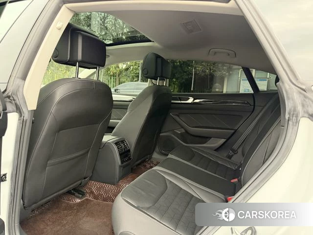 Volkswagen CC 2021 Белый из Китая, фото 4