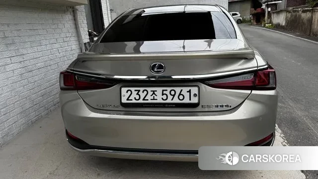 Lexus ES300h 7th generation 2020 Песочный из Кореи, фото 6