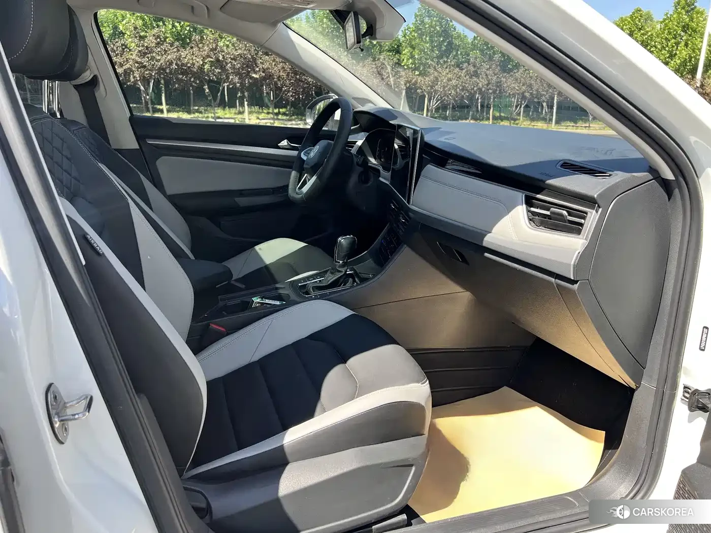 Volkswagen Bora id 4583635 из Китая 7