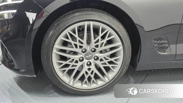 Genesis The New G70 id 3916336 из Кореи 14