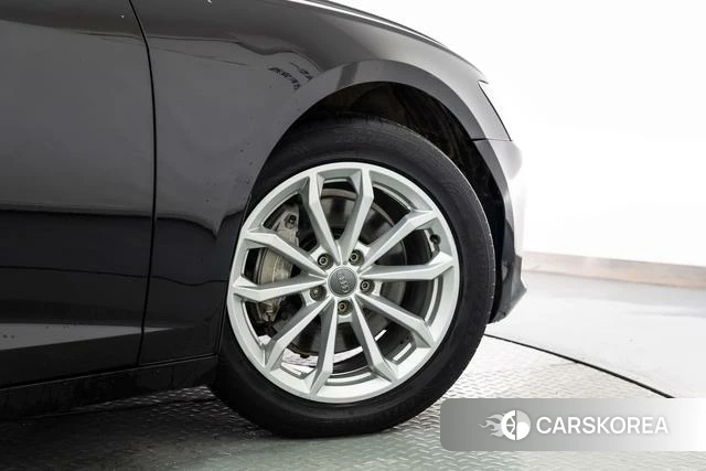 Audi A6L id 4271720 из Китая 19