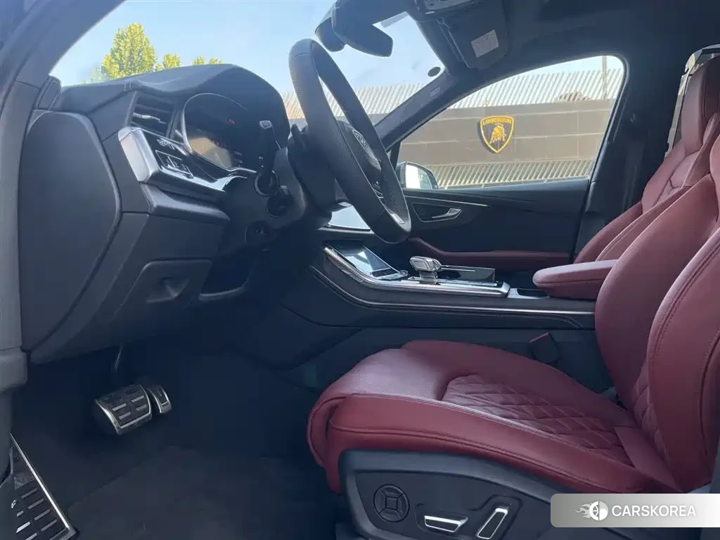 Audi SQ7 2026 Черный из Китая, фото 4