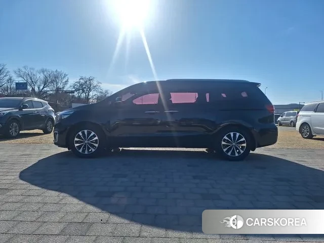 Kia All New Carnival id 3672904 из Кореи 14