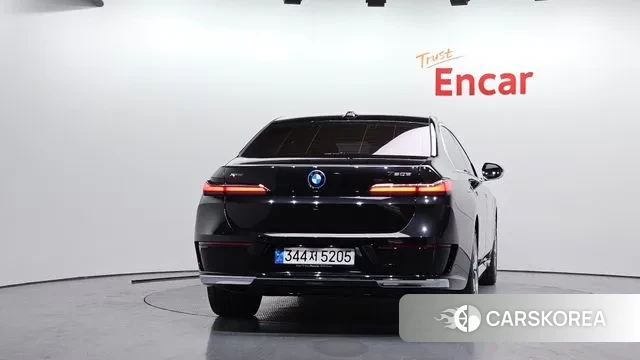 BMW 7 Series (G70) id 3776307 из Кореи 14