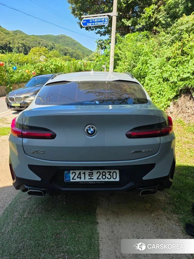 BMW X4 (G02) 2025 Светло-серебряный цвет из Кореи, фото 4
