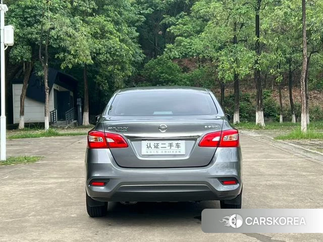 Nissan Xuan Yi 2024 Темно-серый из Китая, фото 4