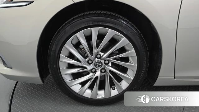 Lexus ES300h 7th generation id 4424311 из Кореи 29