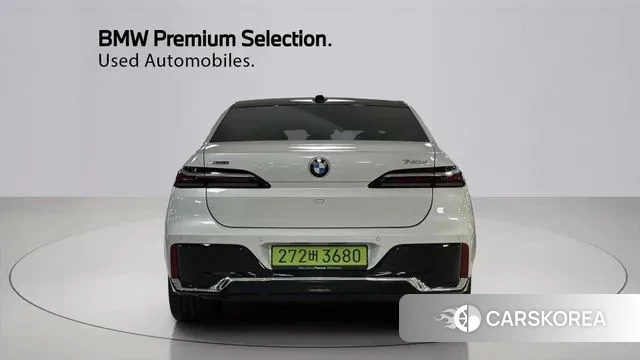 BMW 7 Series (G70) 2025 Белый из Кореи, фото 4