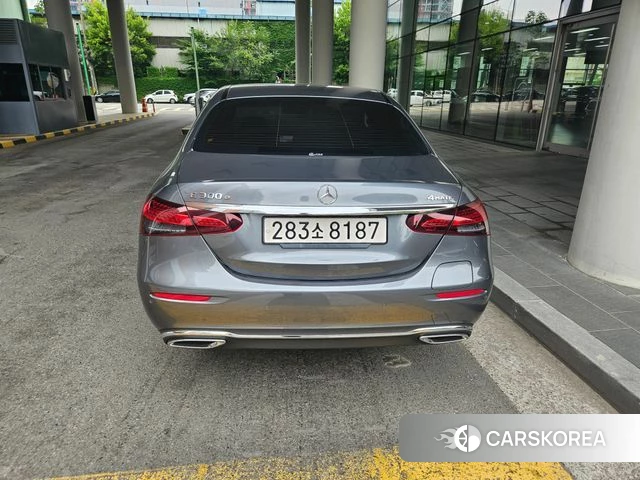 Mercedes-Benz E-Class W213 2023 Серый из Кореи, фото 4