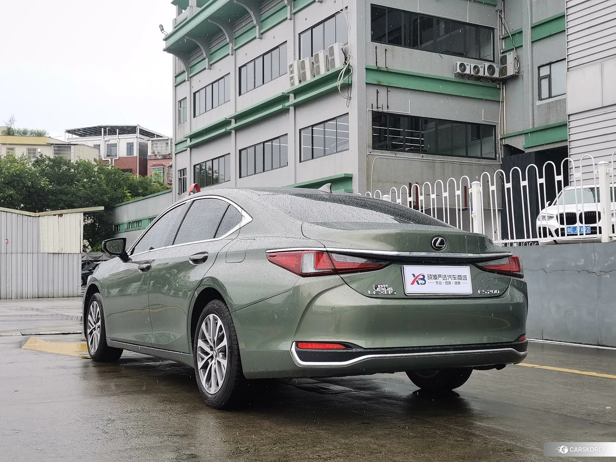 Lexus ES id 4485384 из Китая 14