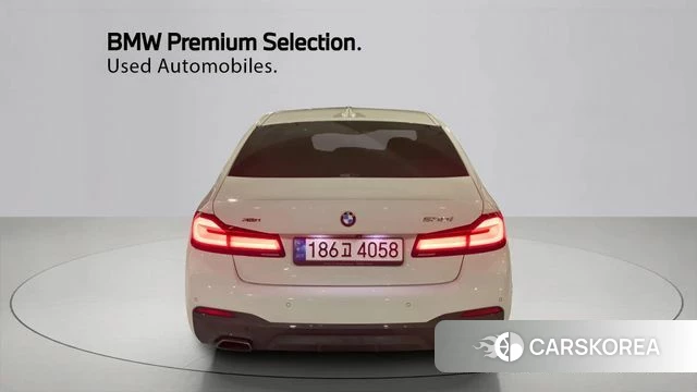 BMW 5 Series (G30) 2022 Белый из Кореи, фото 4