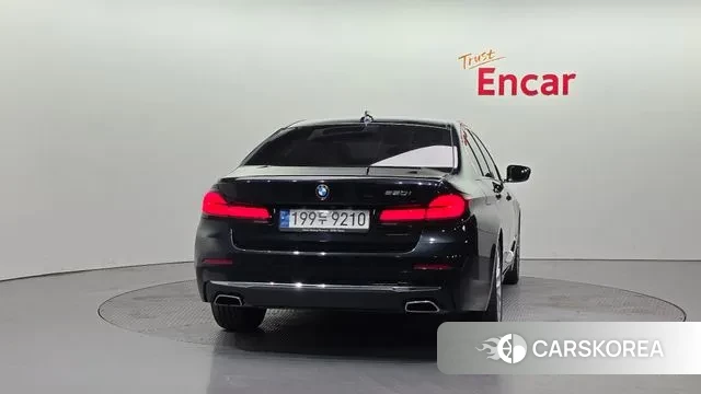 BMW 5 Series (G30) id 3717373 из Кореи 14