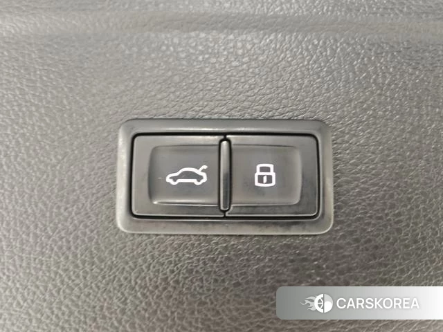 Audi Q5L id 4208527 из Китая 15