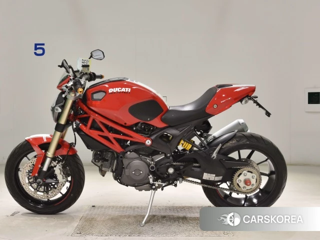 Проданный Ducati MONSTER 1100 EVO 2012 из Японии