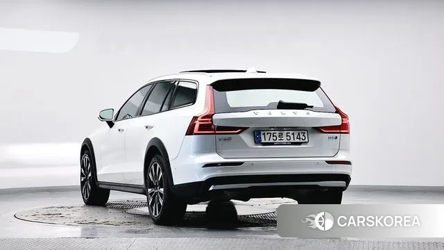 Volvo V60 Cross-Country 2nd Generation id 3614890 из Кореи 14
