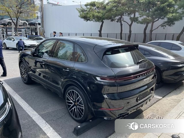 Porsche Cayenne (PO536) 2025 Черный из Кореи, фото 4